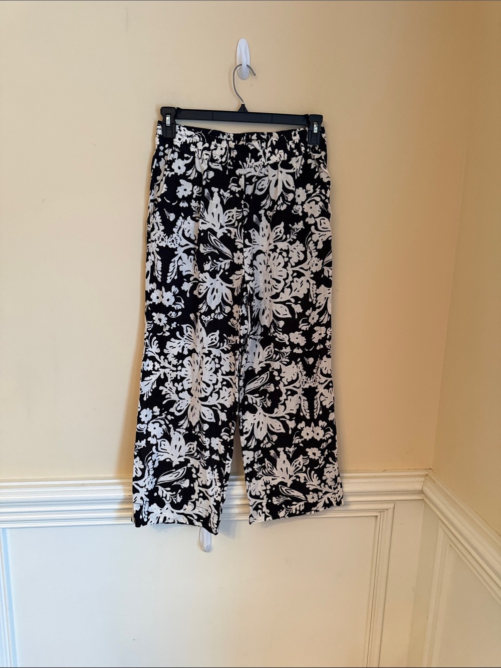 Christian Siriano Black White Floral Linen Blend Wide Leg Crop Pants Size Medium